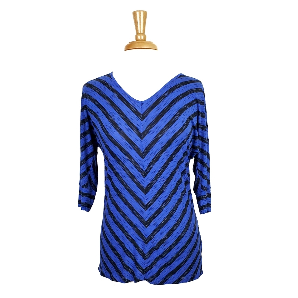 APT. 9 Women Blue Fitted‎ Chevron Top Med Striped